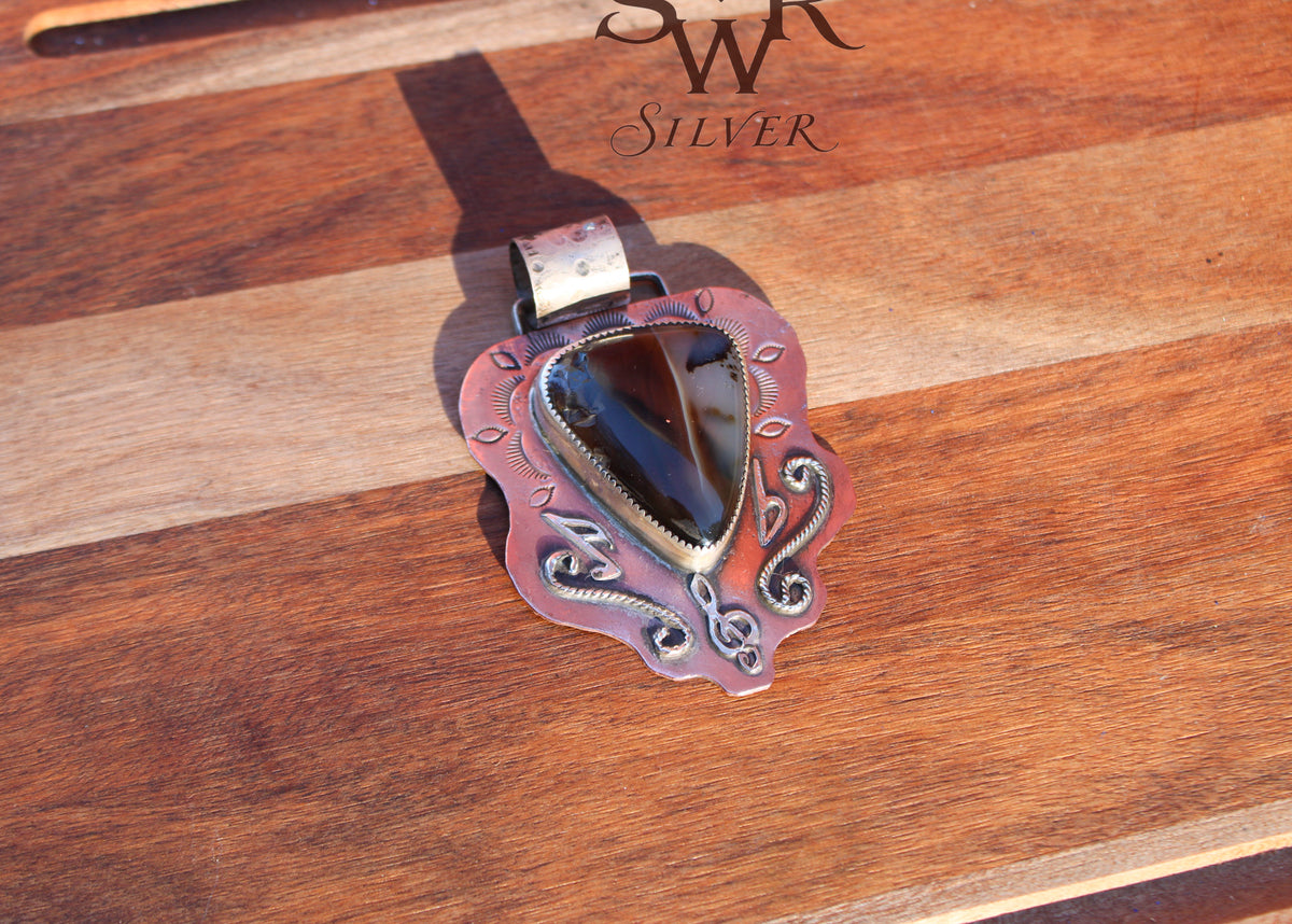 The Troubadour Pendant