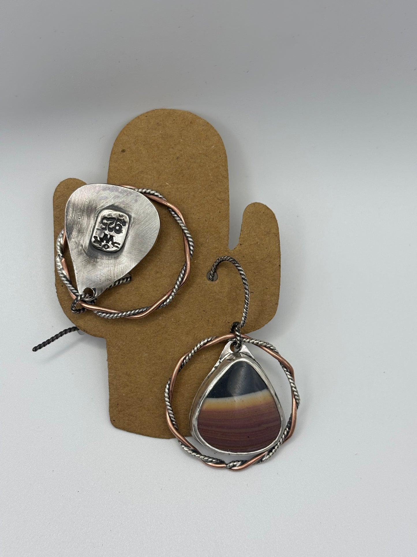 Desert Lover’s dangles