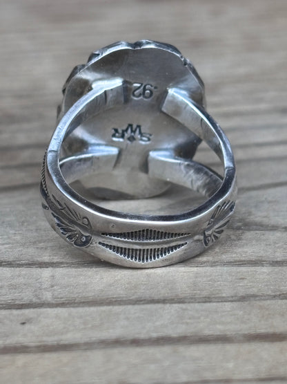 Royston ribbon ring