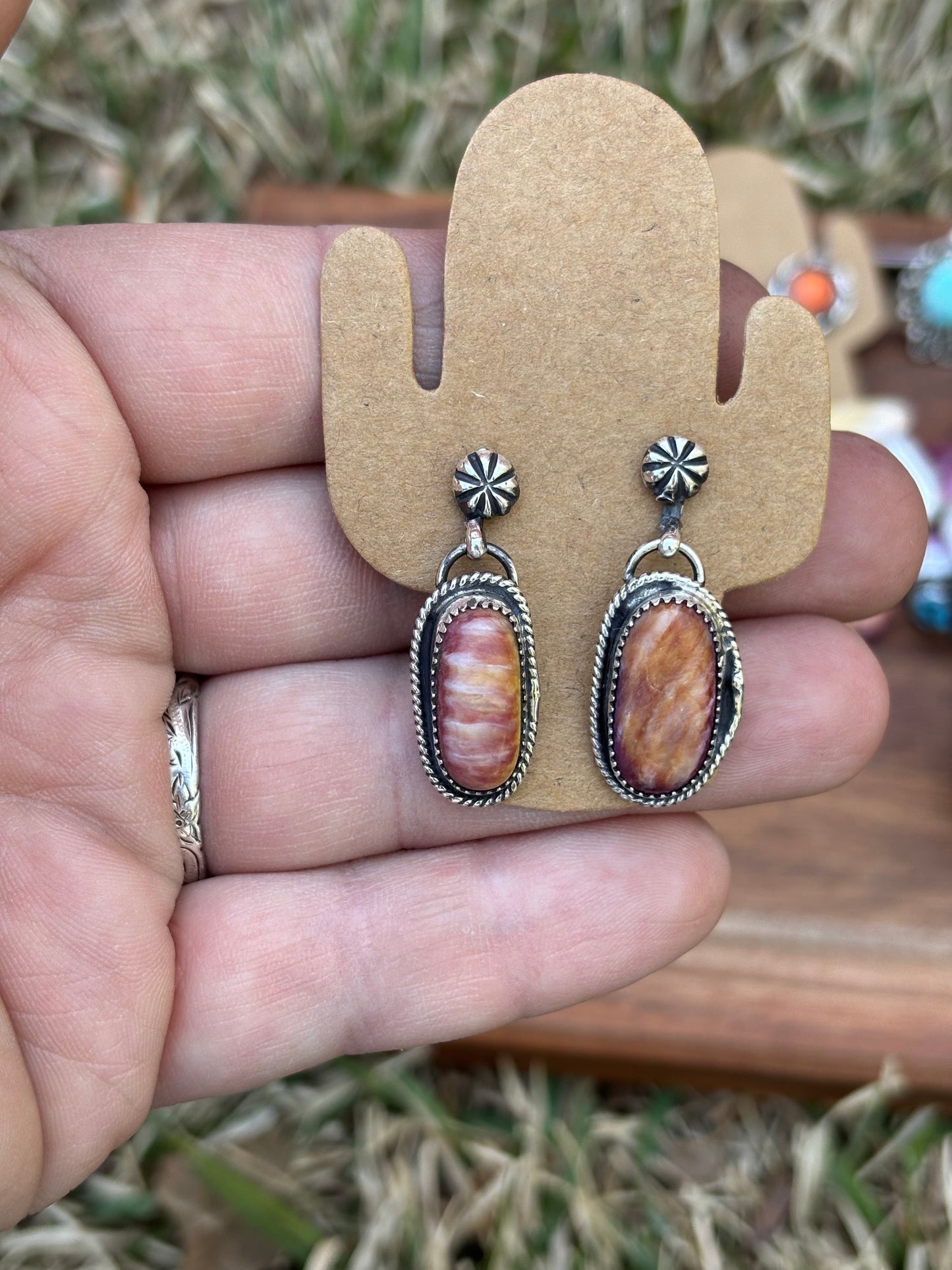 Spiny Oyster Studded dangles
