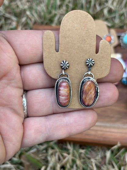 Spiny Oyster Studded dangles