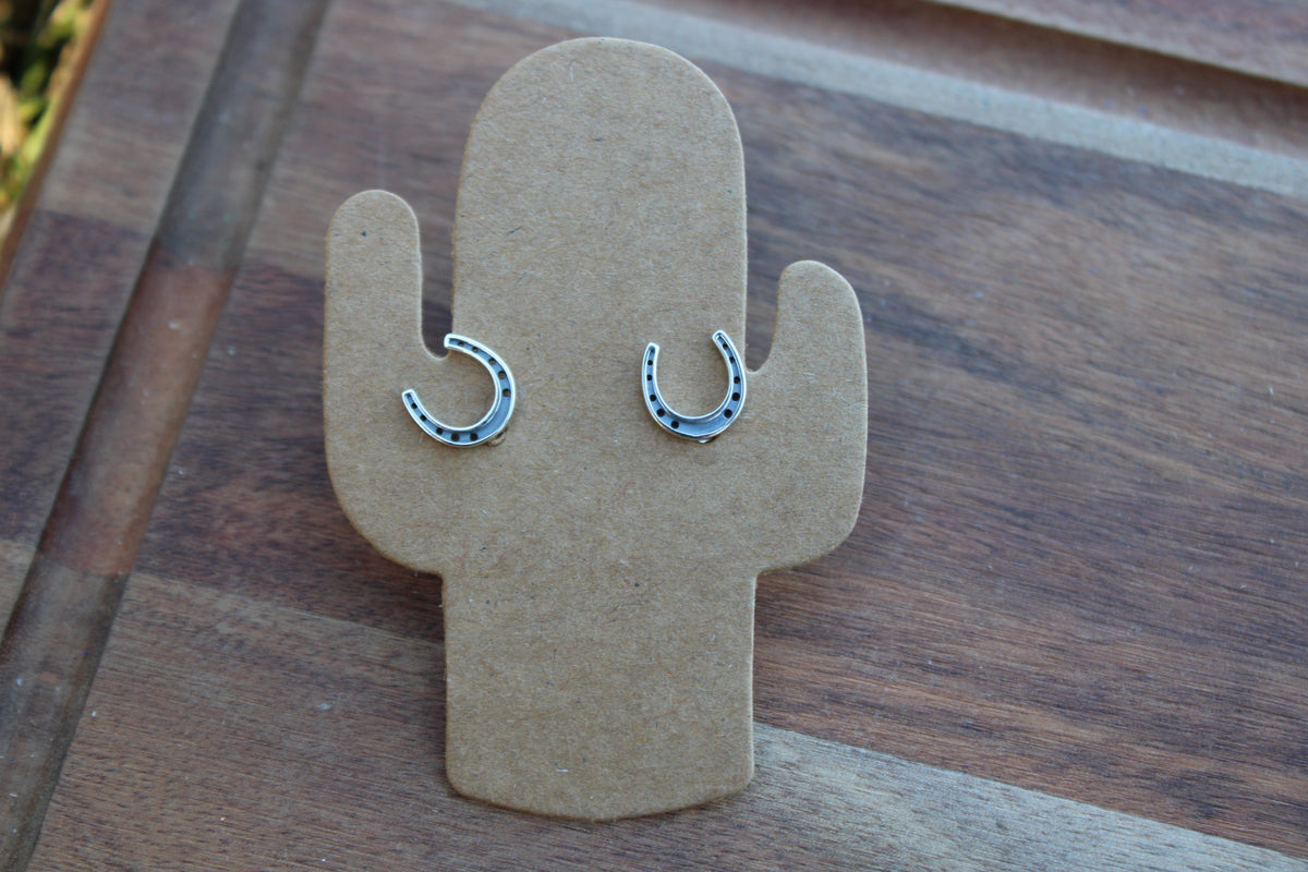Lucky Horse shoe studs