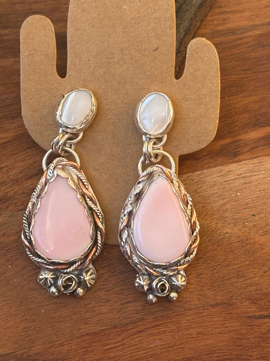 Pink Conch Sweetheart earrings