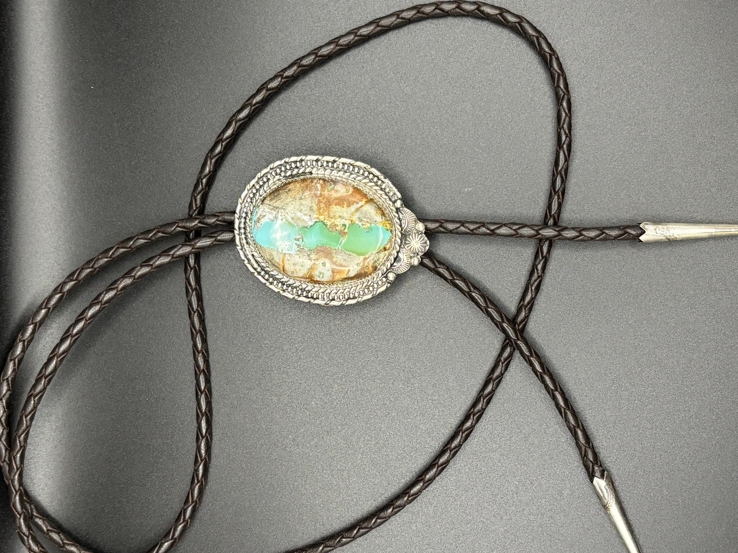 Ribbon Bolo