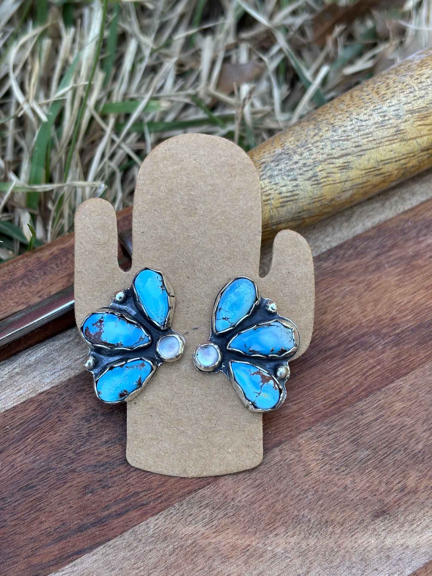 Golden hills half cluster studs