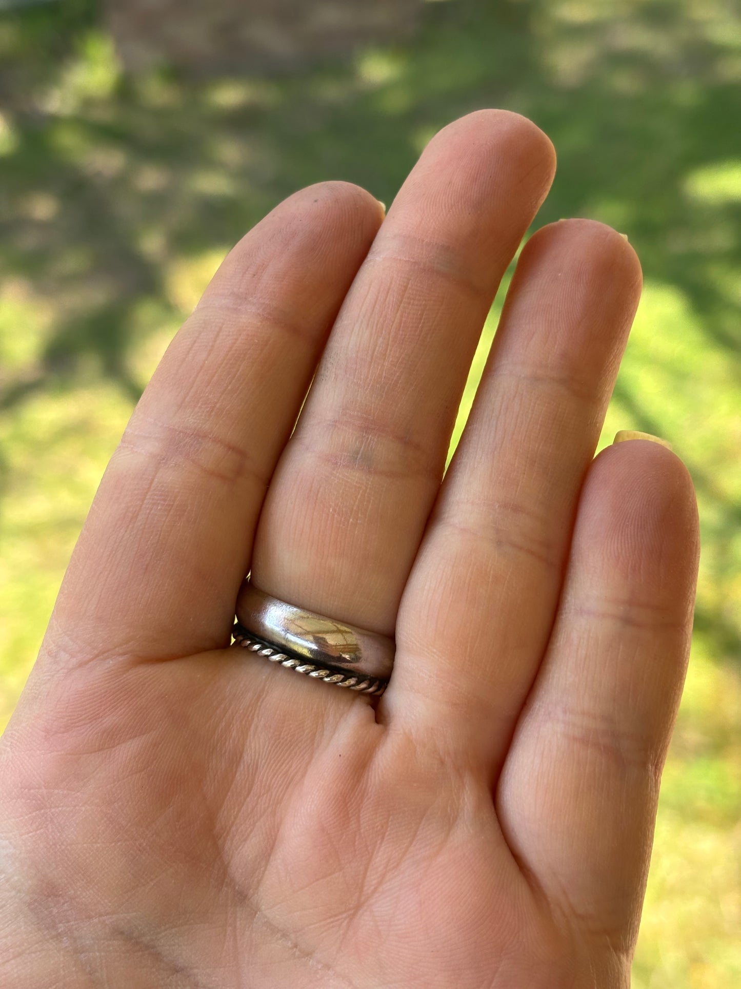 Half cluster adjustable ring