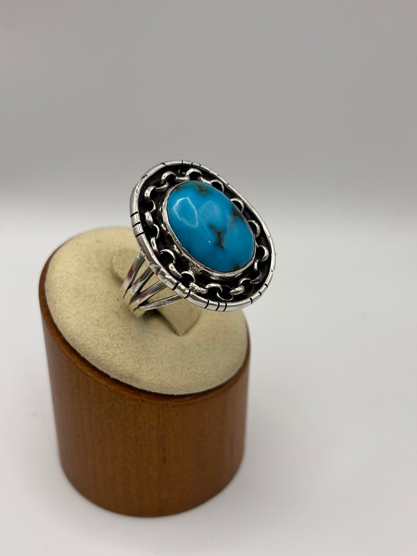 Custom ring