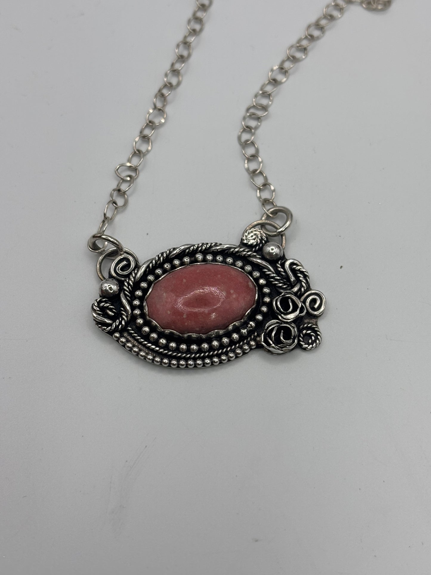 Dreamy Rose Necklace