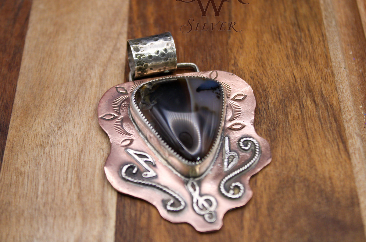 The Troubadour Pendant