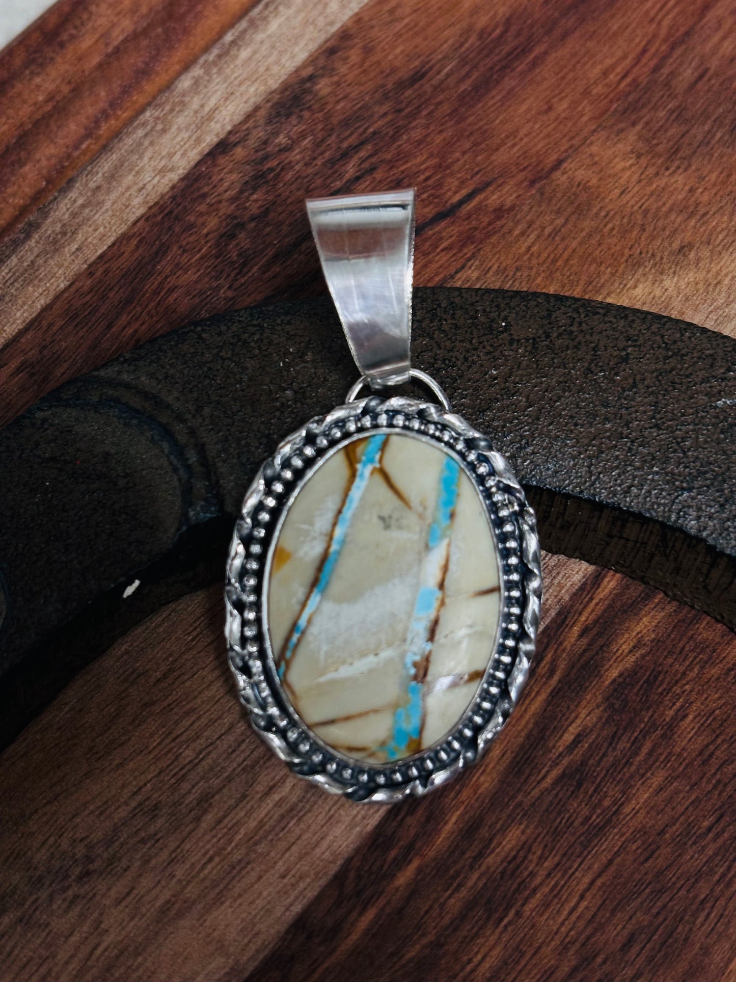 Royston Ribbon Pendant