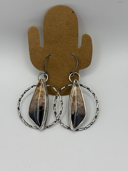 Palm dangles