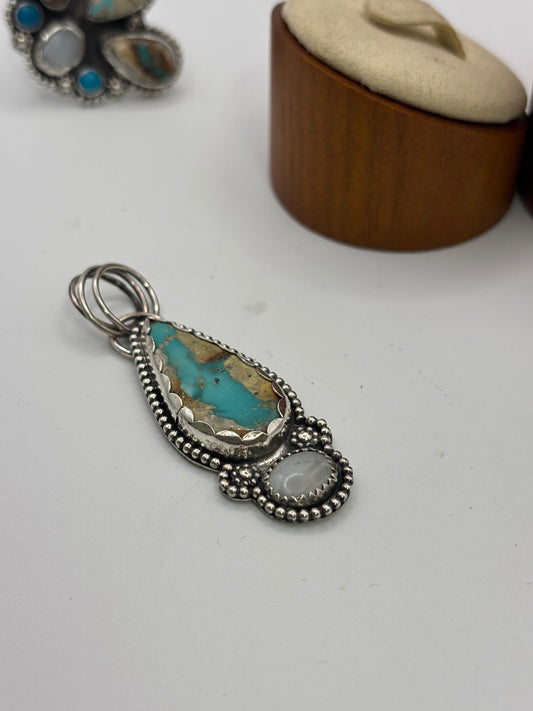 The Sophie pendant
